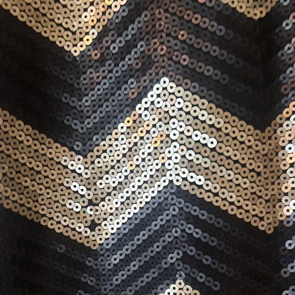Karen Kane Black and Gold Chevron Sequin Tank Top L - Picture 5 of 6